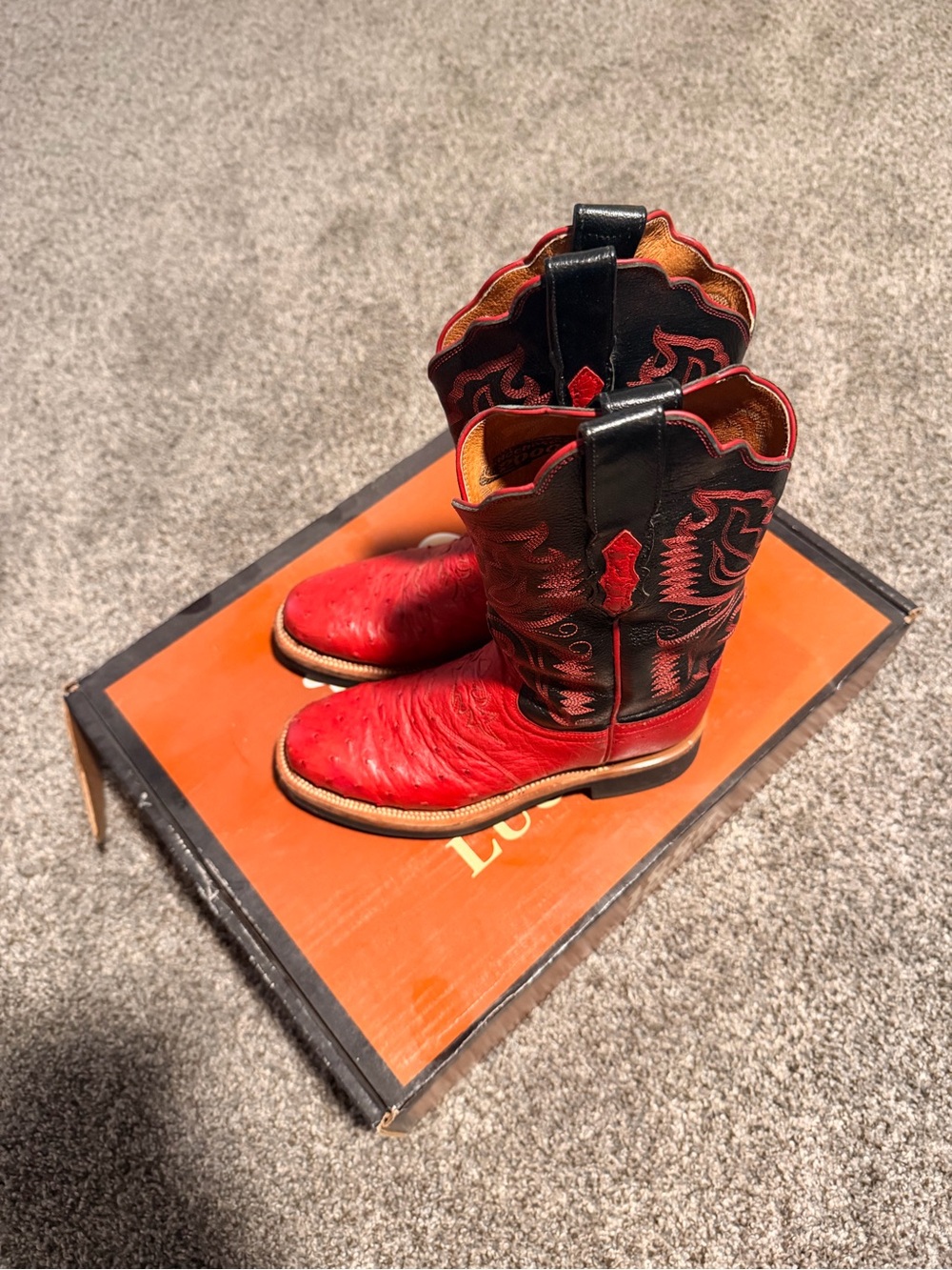 Lucchese Women’s Red Western ostrich Cowboy Boots size 7 - Picture 2 of 2